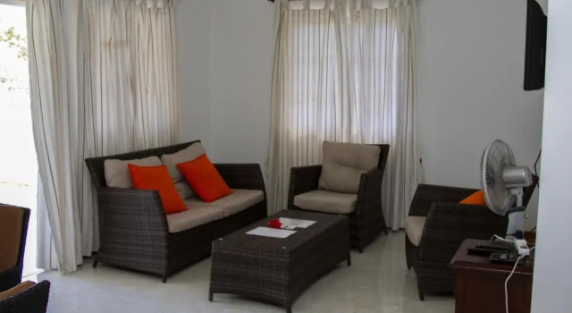 Chez Augustine, Book Guesthouse Hotels in Mahe with Parking, Parking