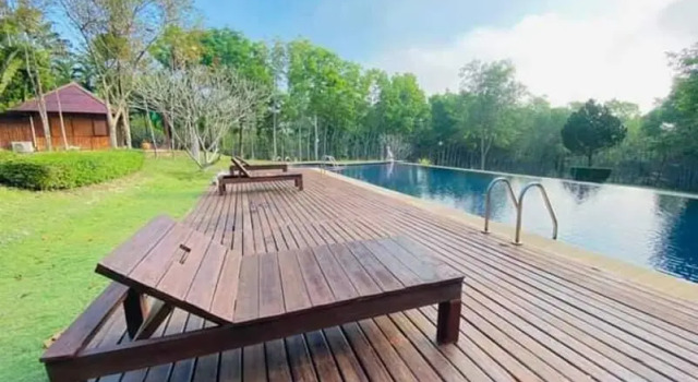 Baanwangnamkeaw Lodge