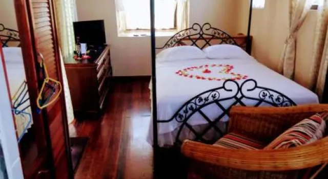 Little Palace, Prenota Hotel Hotel a St. George's con parcheggio, Parcheggio