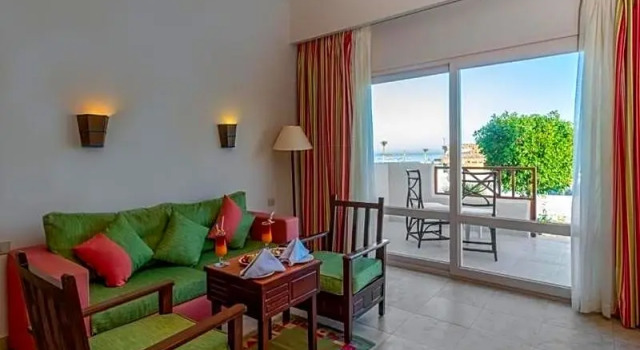 Номер Superior Laguna Beach Marsa Resort