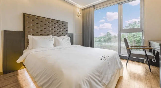 Номер Standard Jeju Maru Hotel & Cafe