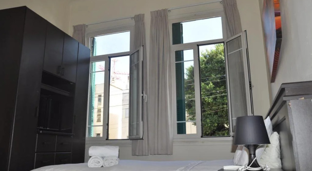 Tel Aviv Urban Lifestyle, Забронировать Отель Отели Тель-Авива 5 звезд, рядом с Пляж Иерусалим, 5*
