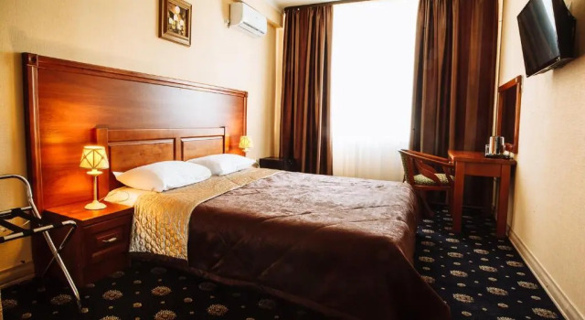 Отельно-ресторанный комплекс Златогор, Book Hotel Cheap Hotels in Poltava