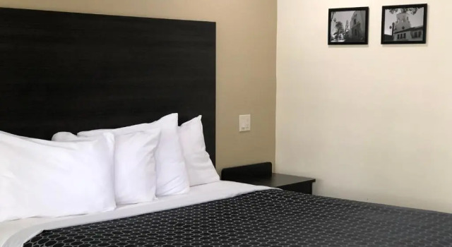 Номер Standard Simply Home Inn & Suites - Riverside