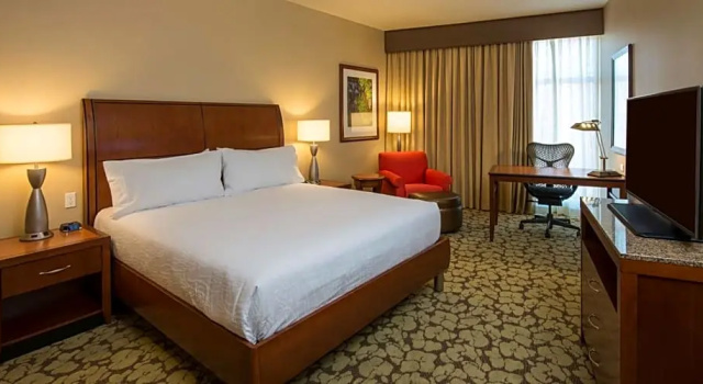 Run of House Hilton Garden Inn Alexandria Old Town National Harbor
