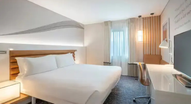 Family Connecting room The Morrison Dublin - a DoubleTree by Hilton Hotel