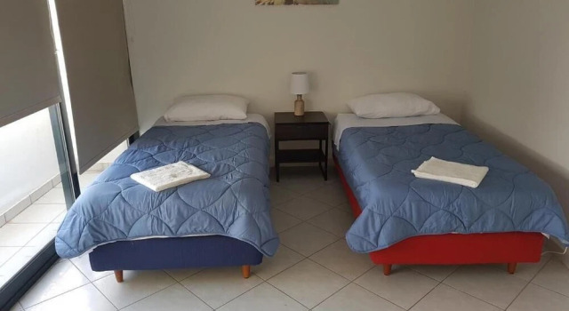 M1 George Apartment by the Airport, Забронировать Апартаменты/квартира Маркопулон Месойеас 