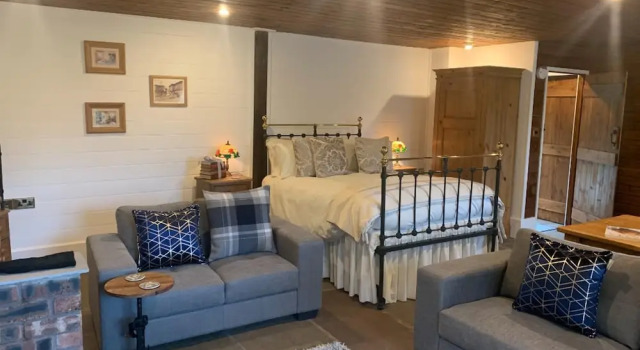 The Lodge - Peaceful Relaxing Hideaway, Varaa Lomakoti Endon Staffordshire