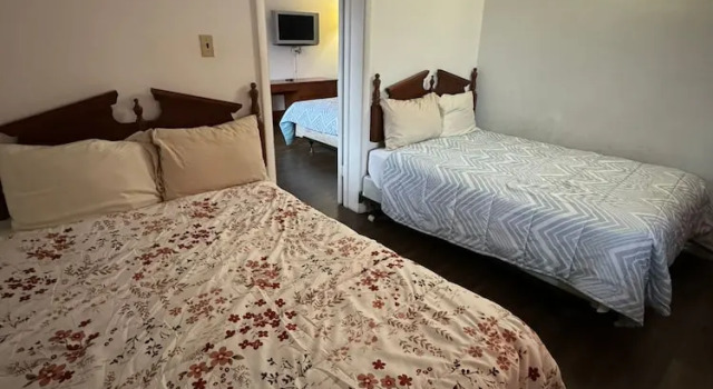 Номер Standard Persepolis Inn