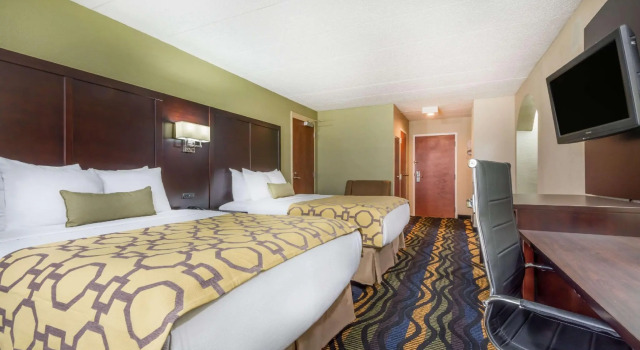Четырёхместный люкс Baymont by Wyndham Georgetown Lexington North
