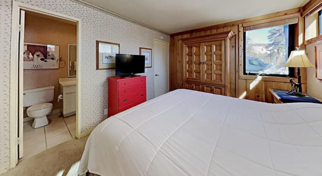584 2 Bedroom Home, Забронировать Отель Отели Маммот-Лейкс 3 звезды, рядом с Chair 7, 3*