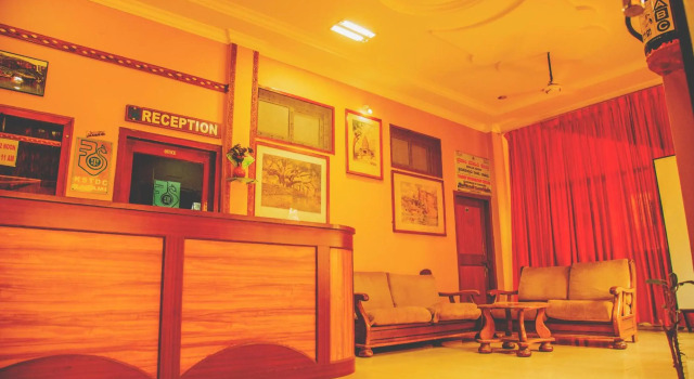 KSTDC Hotel Mayura Chalukya, Badami, Réserver Hôtel Badami Karnataka