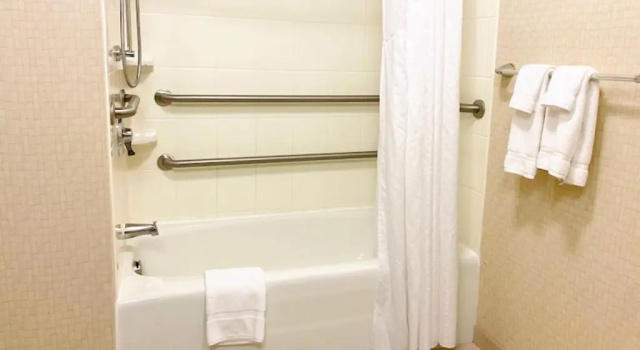 Двухместный номер Deluxe Holiday Inn & Suites Bakersfield by IHG