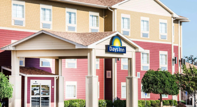Days Inn by Wyndham Ellis, Prenota Hotel Ellis Kansas