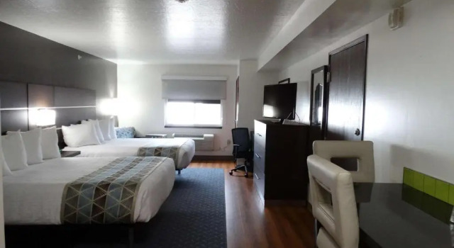 Двухместная студия Deluxe Duchesne Inn Extended Stay