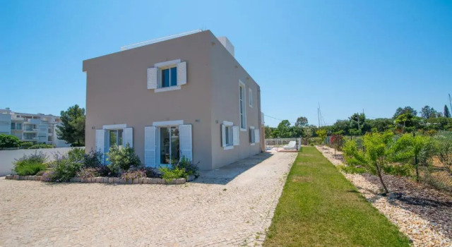 Вилла Roots Villa - Casa das Árvores