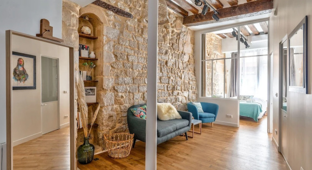New Stunning 4 Bdrs Apt, With AC – Le Marais, Забронировать Отель 3-й округ: Маре Париж, рядом с Станция метро Rambuteau