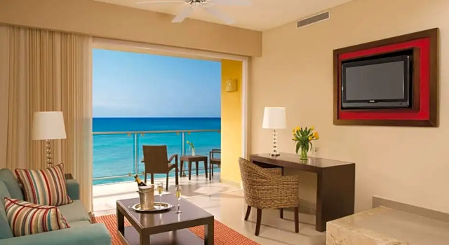Полулюкс oceanfront Dreams Jade Resort & Spa - All Inclusive