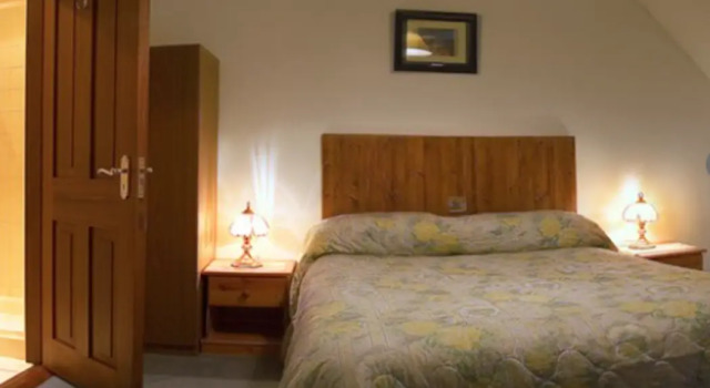 Salmon Leap Farm B&B, Book Landbrugsophold Gårdophold i Munster, Landbrugsophold