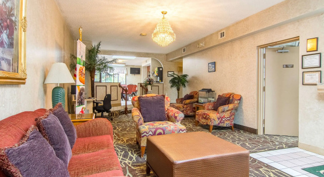 Quality Inn Oakwood - Gainesville, Buchen Sie Hotel Gainesville Georgia