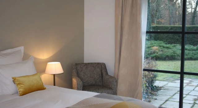 Les Enclos Bed and Breakfast à 4 mn de Chantilly, Забронировать Отель Шантийи Oise