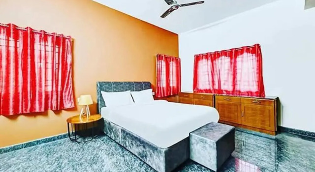 Номер Deluxe Fabexpress Aathira Inn