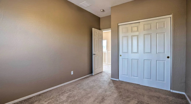Maricopa Home w/ Outdoor Seating, 2 Mi to Golf!, Book Feriehus Sommerhuse i Maricopa, Hytte