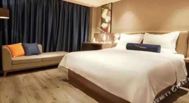 Номер Standard 7 Days Inn (Lijiang Old Town  The Grand Water Wheel Airport Shuttle Bus Stop)