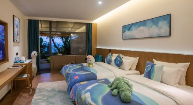 Huaqianzhu Hot Spring Hotel (Kunming Dianchi Xishan Scenic Area), Rezerwuj Hotel Hotele w Kunming z parkingiem, Parking