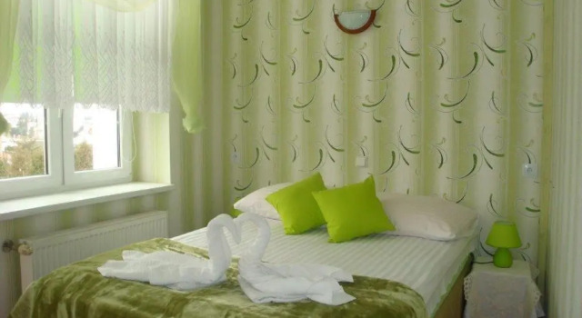 Bonaparte, Rezervați Hotel Częstochowa 