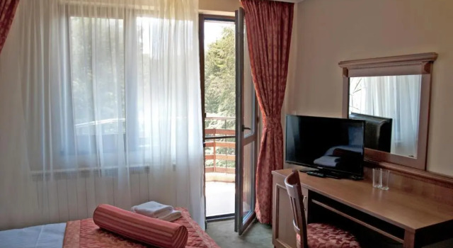 Апартаменты Hotel Edelweiss