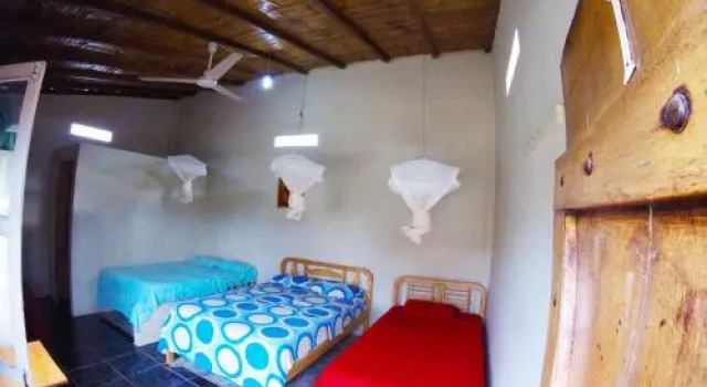 Montañita Garden Hostal, Buchen Sie Pension Günstige Hotels in Provinz Santa Elena