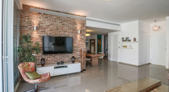 High Standard Seaside Apartment w/ Parking, Забронировать Апартаменты/квартира Отели Тель-Авива с парковкой, рядом с Пляж Иерусалим, Парковка
