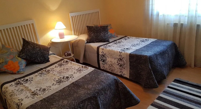 House With 3 Bedrooms in Avín, With Furnished Terrace and Wifi, Prenota Hotel Hotel a Asturie con parcheggio, Parcheggio