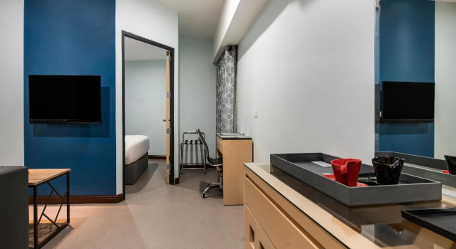 Люкс Bay Area Suites Manila