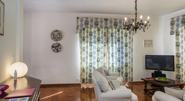 Charming Balcony Apartment by Wonderful Italy