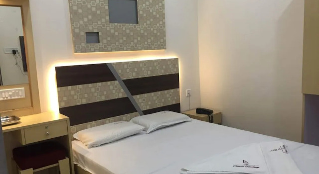 The Chennai Residency, Забронировать Отель Отели штата Тамилнада с бассейном, Бассейн