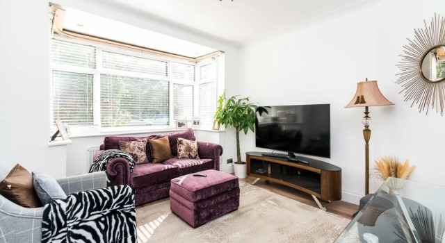 NEW Lux 3BD Family Home W/garden - North London, Забронировать Отель Отели Англии 3 звезды, 3*