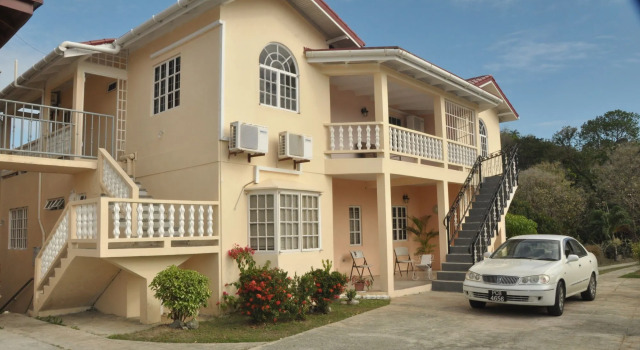 Len & Leona Holiday Hideout, Rezervați Hotel Hoteluri în Tobago cu mic dejun, Mic dejun