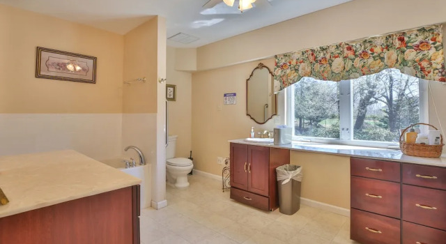 Номер Comfort Purcellville Home