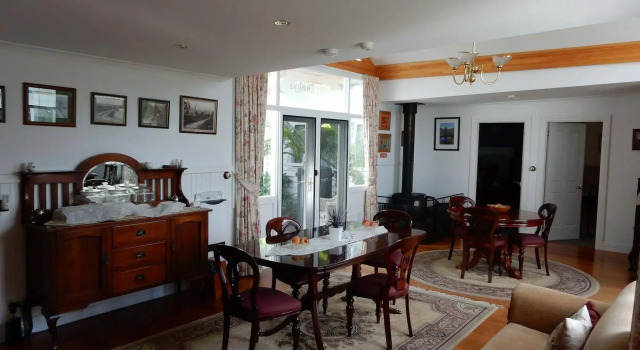 Walton House, Забронировать Отель «постель и завтрак» Хьюонвилл Huon Valley, рядом с Huon Apple &amp; Heritage Museum