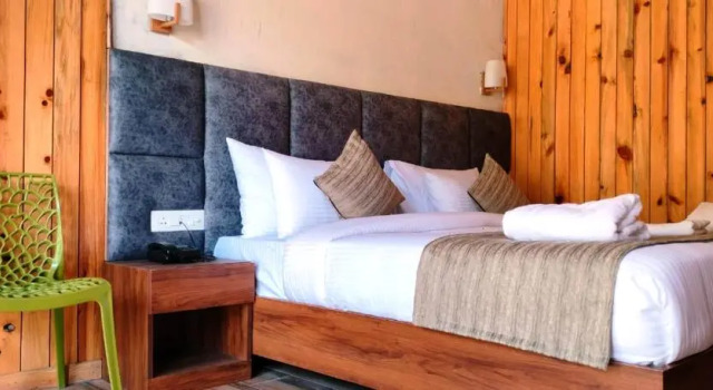 Qcent Woods Spa & Resort