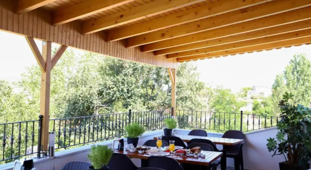 Elia İmroz Hotel, Rezerwuj Hotel Hotele w Gokceada Town z parkingiem, Parking