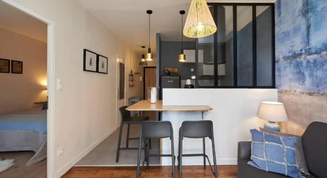 Beautiful apartment with terraceair conditioned-beautifully decorated #K6, Забронировать Апартаменты/квартира Гренобль Grenoble Area