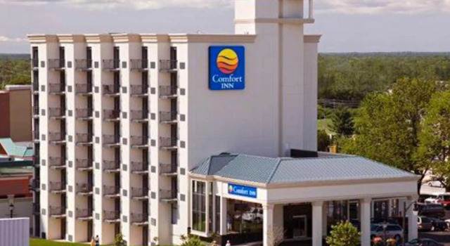 Номер Standard Comfort Inn Fallsview