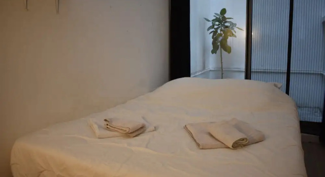 Pied-à-terre Near Ménilmontant & Père Lachaise, Забронировать Отель 20-й округ: Менилмонтан Париж, рядом с Курон