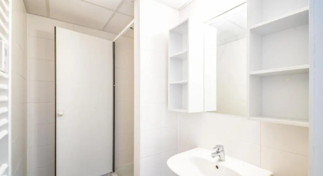 Кровать в общем номере (мужской номер) HI HOSTEL CHARLEROI Brussels South Airport