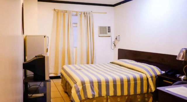 Двухместный номер Standard Crowne Garden Hotel