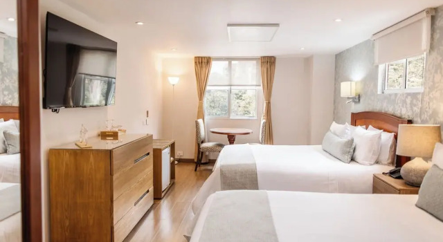 Шестиместный номер Premium Hotel Portón de la Cabrera