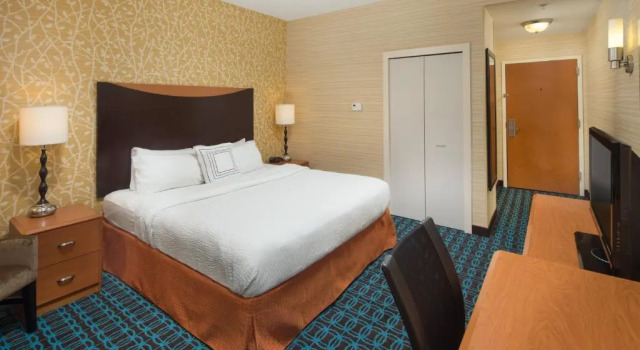 Номер Standard Fairfield Inn and Suites Cleveland